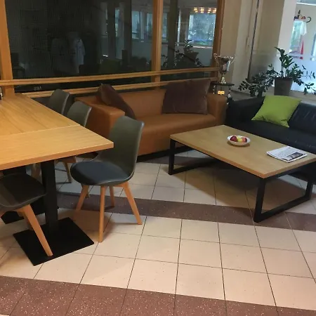 Πανσιόν Imet Centrum 3*